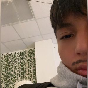 Meet your Posher, Maximo